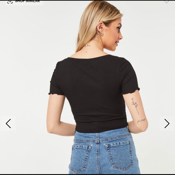 🔵Cropped Button Down Black Tee - Picture 2 of 6